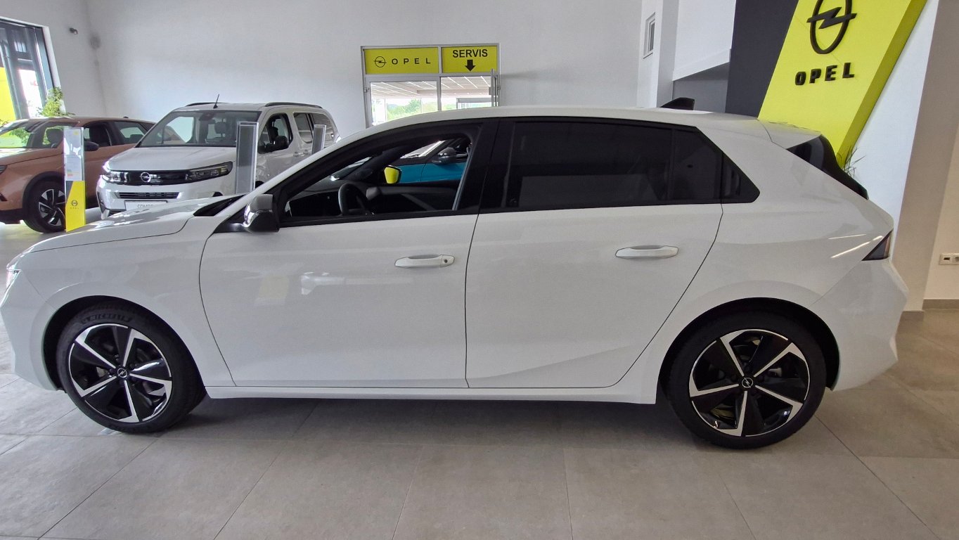 Opel Astra EDITION 1,2T 110k MT6 Opel Astra