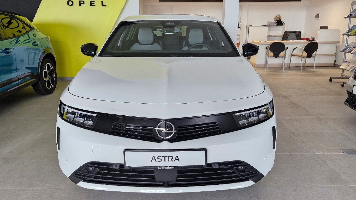 Opel Astra EDITION 1,2T 110k MT6 Opel Astra