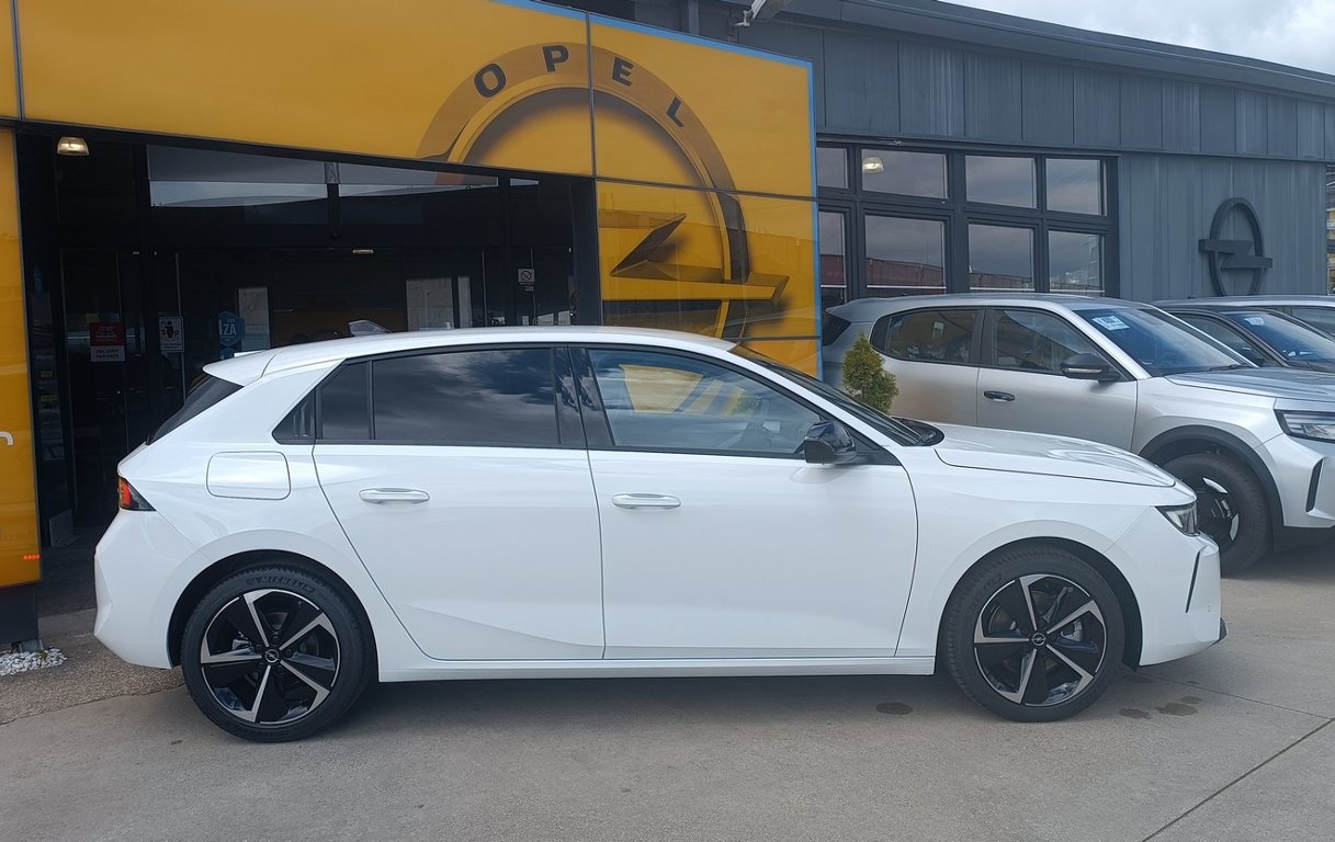 Opel Astra Edition 5dv. 1,5CDTi 130k AT8 Opel Astra