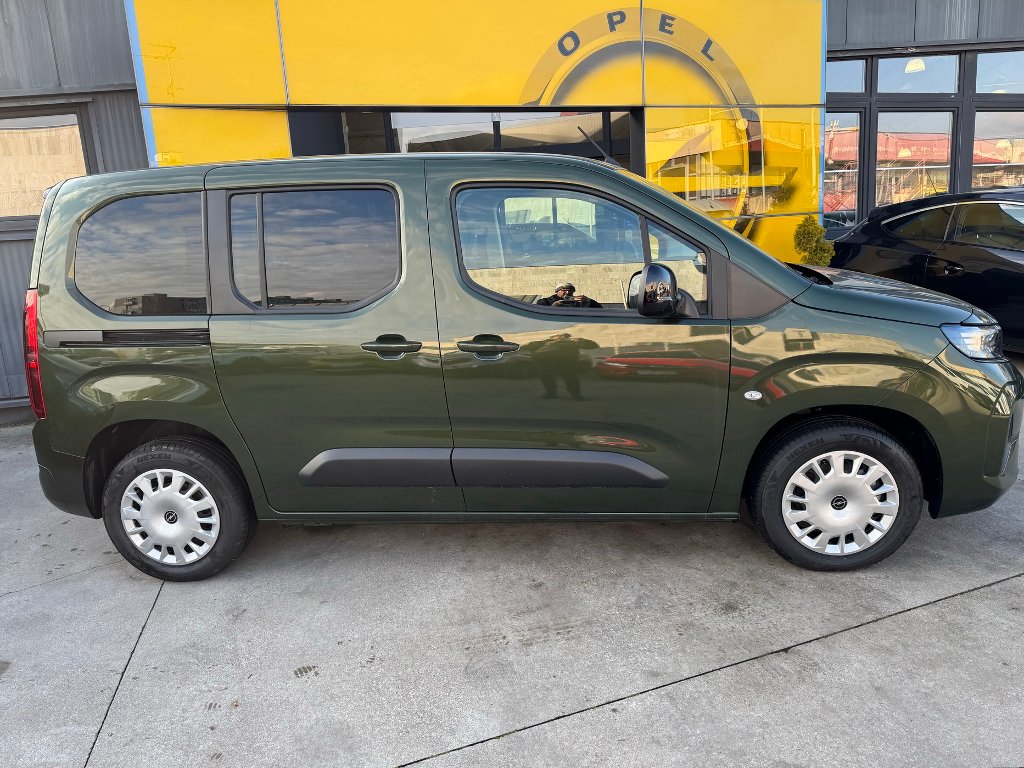 Opel Combo Life Edition Plus L1 1,2T 110k MT6 Opel Combo