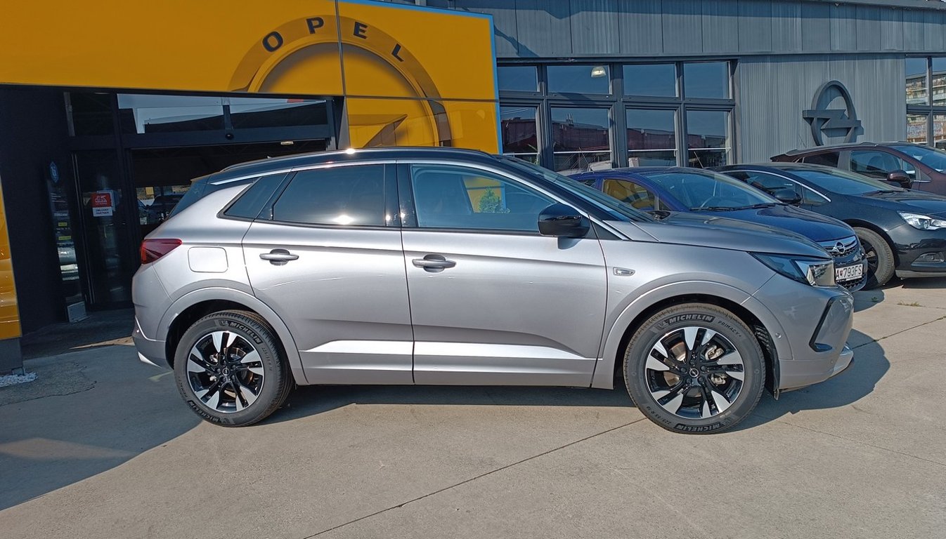 Opel Grandland Business Elegance 5dv. 1,2T 130k AT8 Opel Grandland