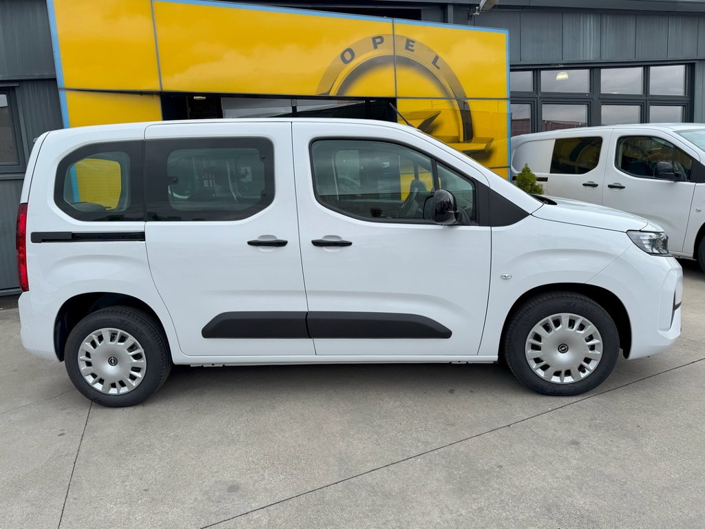 Opel Combo Life Edition Plus L1 1,2T 110k MT6 Opel Combo