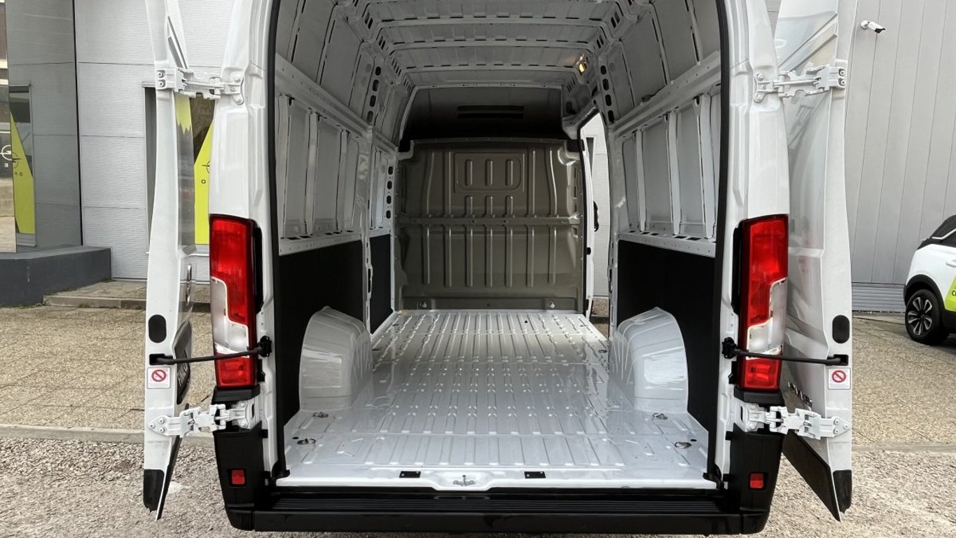 Opel Movano