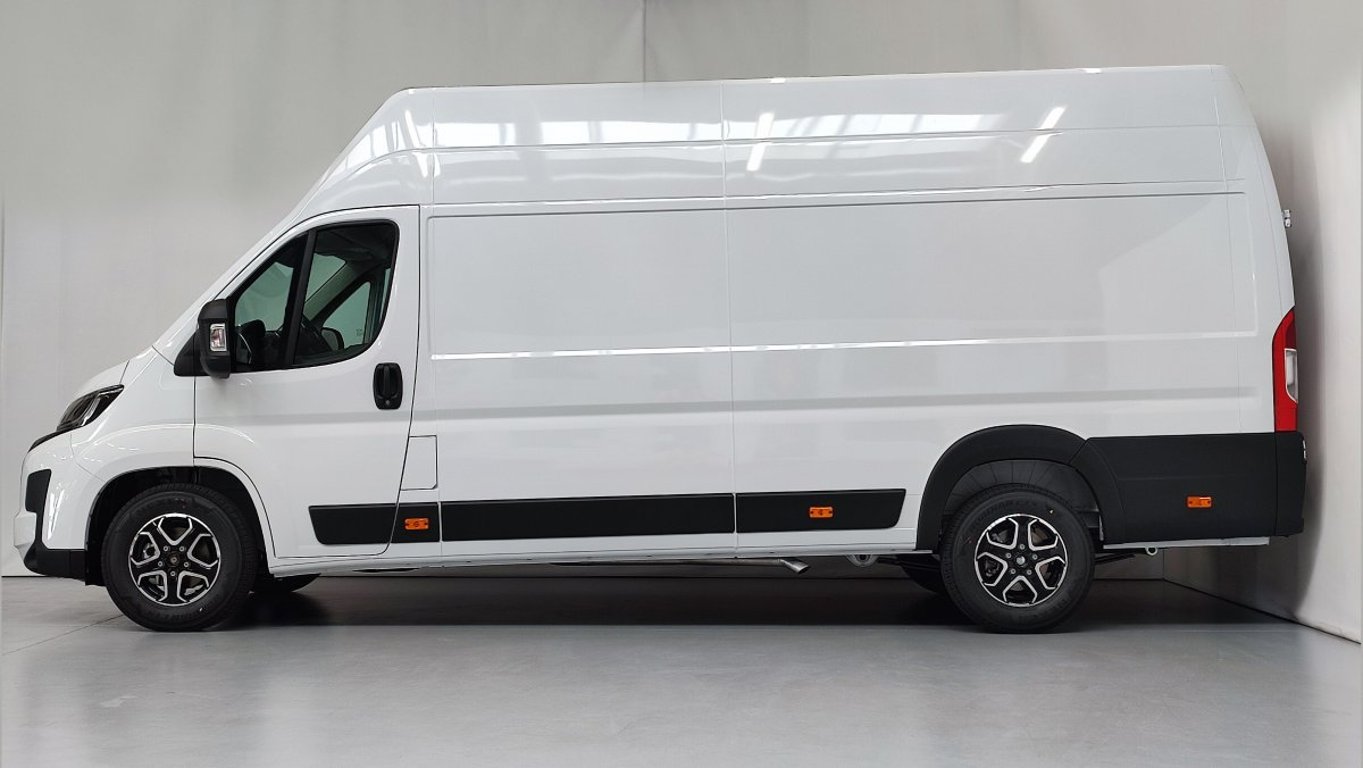 Opel Movano 2,2 CDTi L4H3 VIP výbava Opel Movano