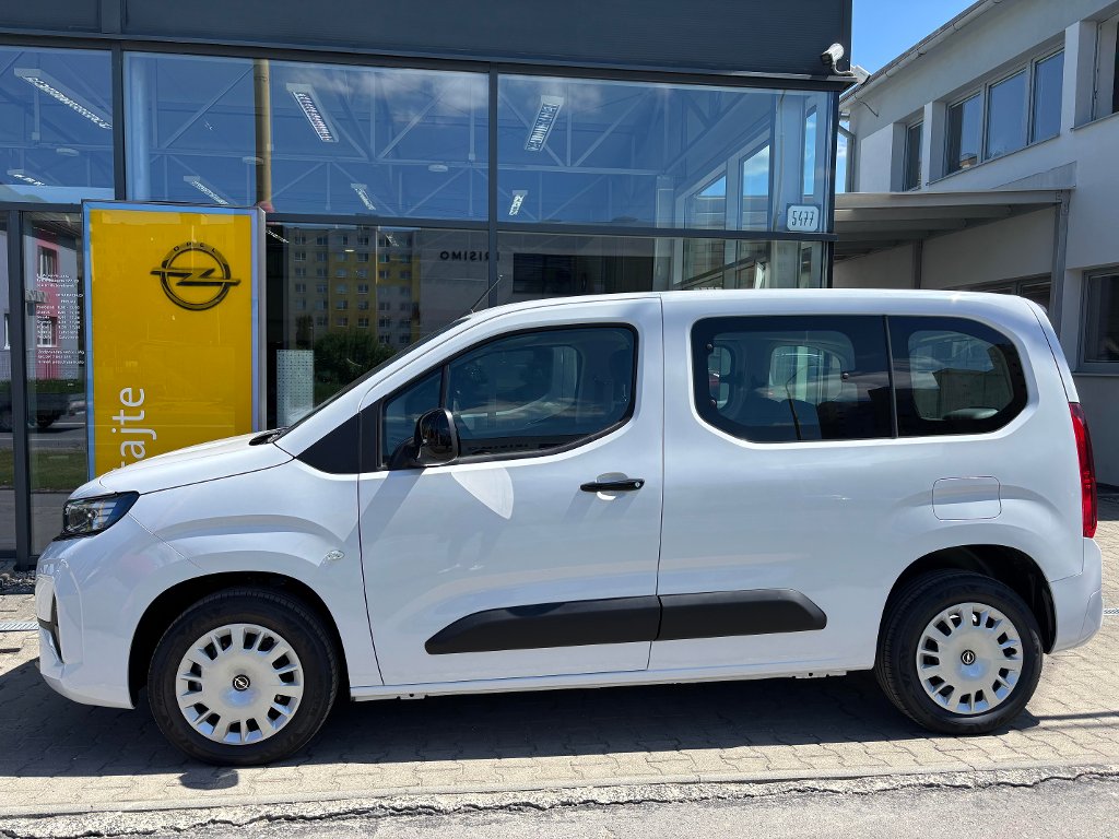Opel Combo Edition Plus L1 1,2T 110k MT6 Opel Combo