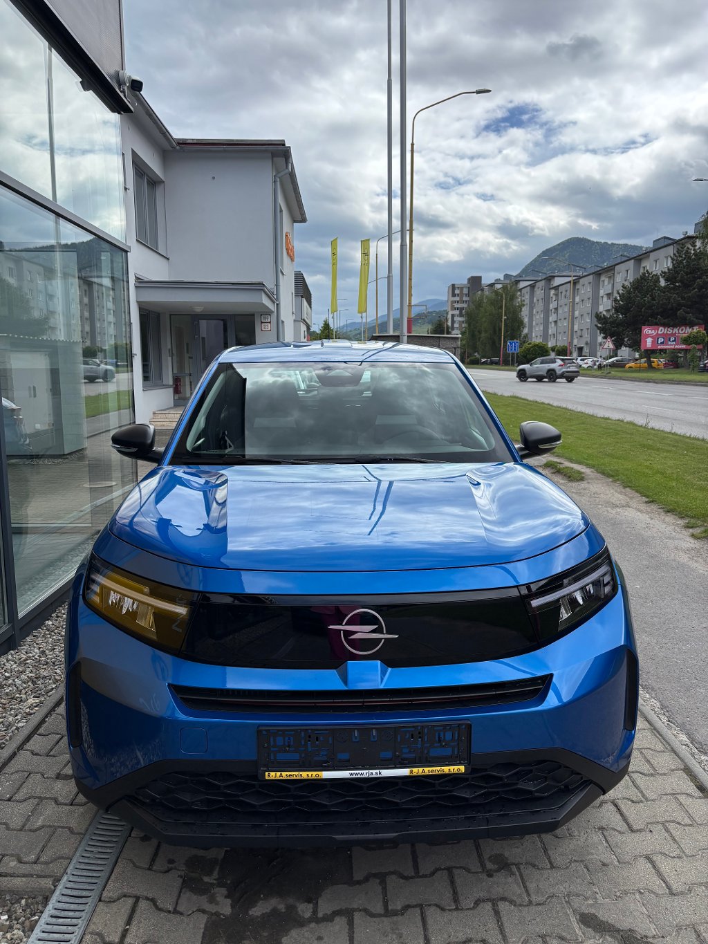 Opel Frontera Edition 1.2T MHEV 107KW/145K Opel Frontera
