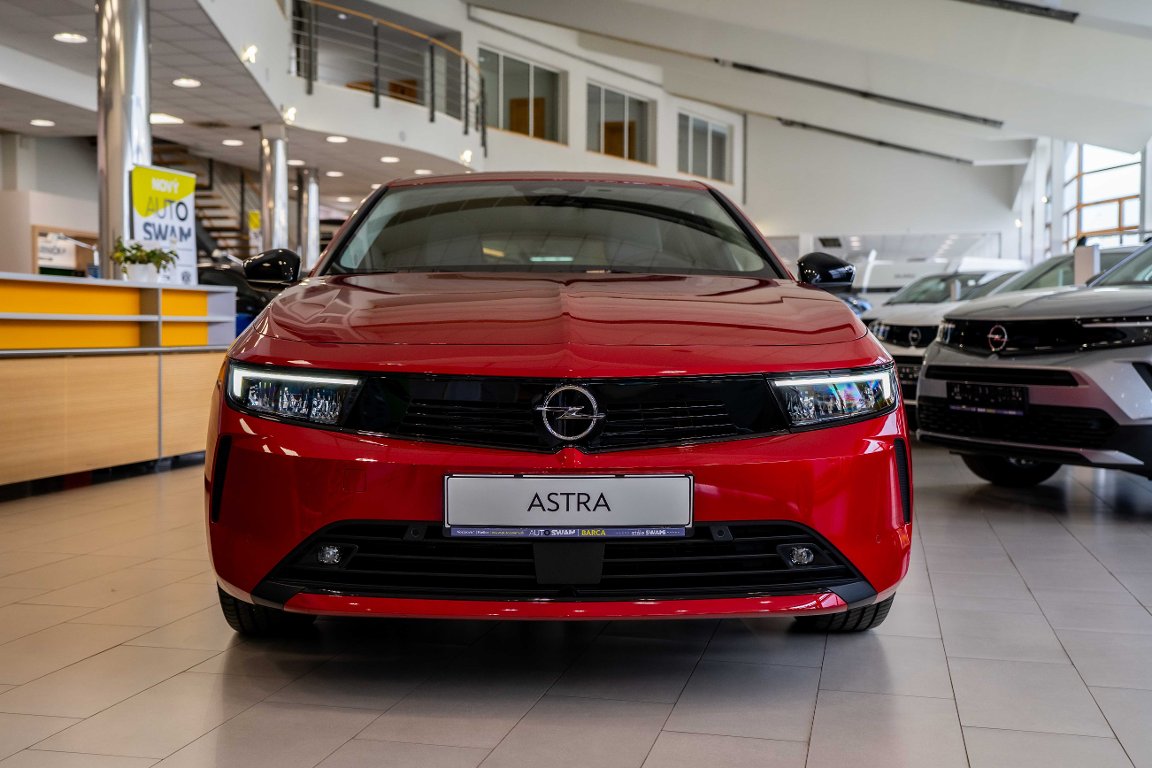 Opel Astra EDITION 1,2T 110k MT6 Opel Astra