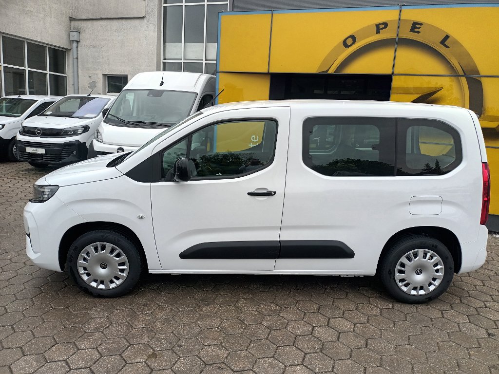 Opel Combo Edition Plus L1 1,2 110k MT6 Opel Combo